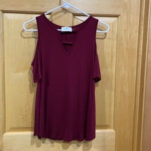 BOGO Threads Studio Maroon cold shoulder top size M